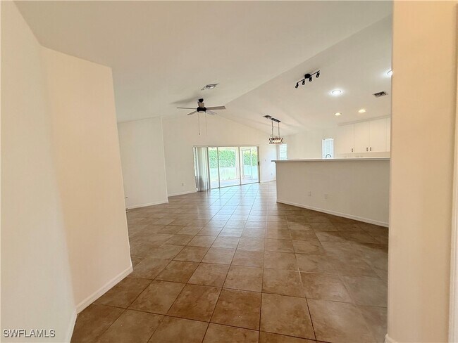Building Photo - 7532 Cameron Cir