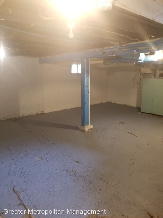 Foto principal - 5 br, 2 bath House - 157 E. Jackson Street