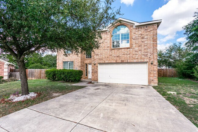Foto del edificio - Welcome home to this spacious 4-bedroom, 2.5 bath home in Fox Grove.