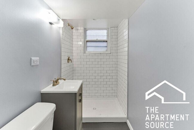Foto del edificio - 8211 Kilpatrick Ave