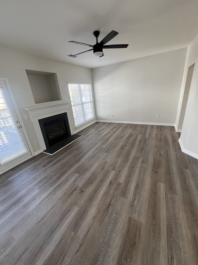Building Photo - 2136 Midnight Blue Ln