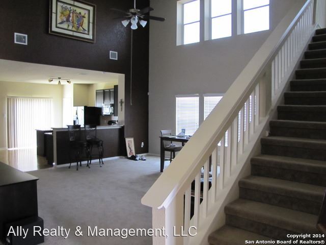 Building Photo - 4 br, 2.5 bath House - 11402 Garden Falls
