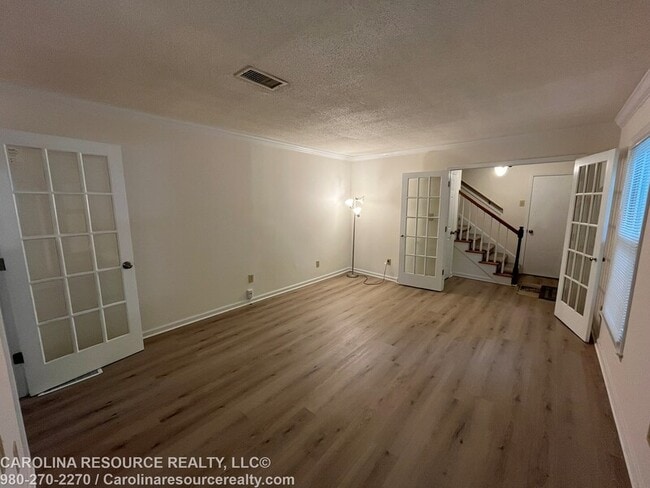 Foto del edificio - 4535 Dawnwood Dr