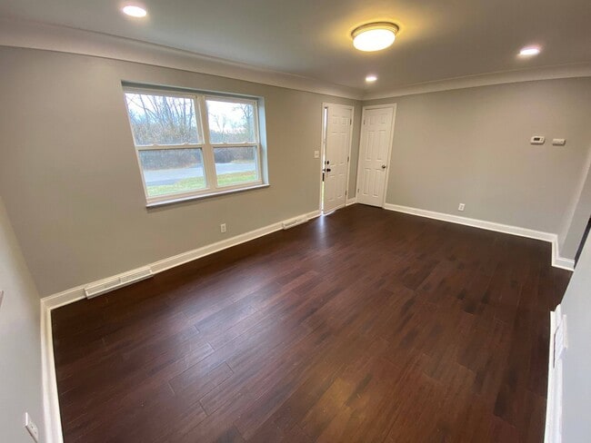 Building Photo - Charming Home at Skyridge Drive!