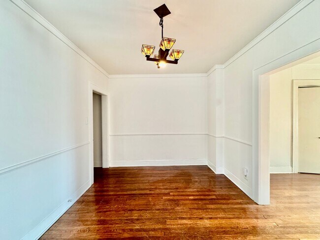 Foto del edificio - 1 Bedroom, 1 Bath Apartment - East Dallas