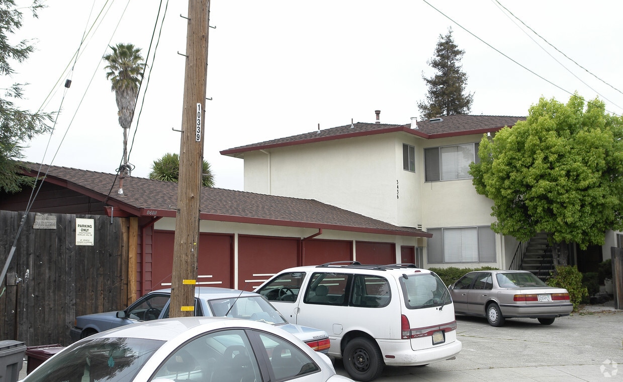 Building Photo - 3436 Redwood Ct
