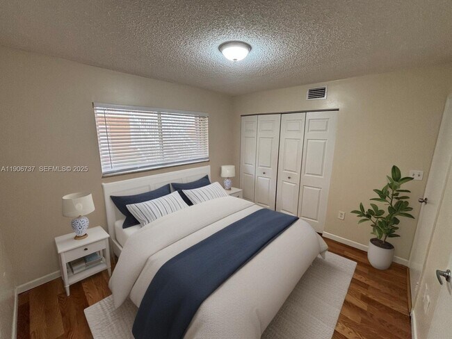 Foto del edificio - 14903 SW 80th St