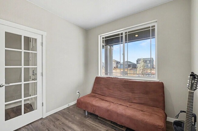 Foto del edificio - 4327 Fox Grove Dr