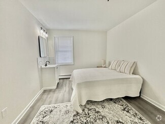 Building Photo - 148 Benham Rd