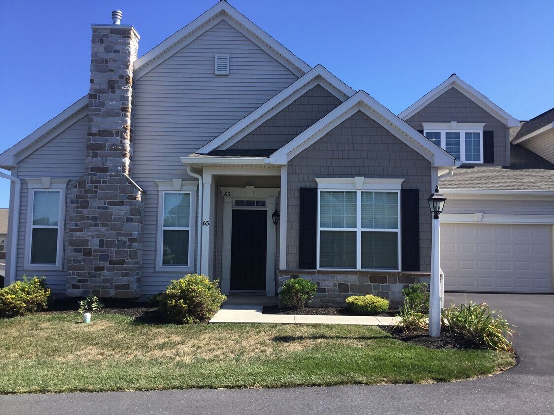 Foto principal - 3 br, 2 bath House - 65 KERRY CT