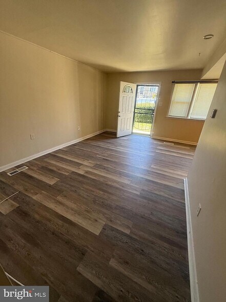 Foto del edificio - 1334 E Upsal St