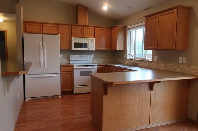 Building Photo - 2514 Aviation Dr