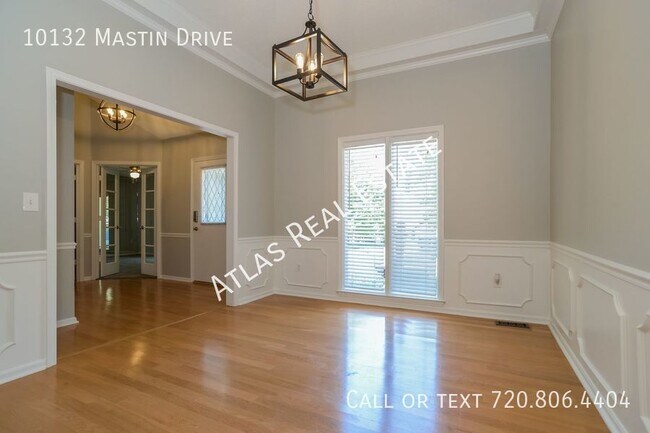 Foto del edificio - Huge 4 bedroom 3.5 bath with Guest suite i...