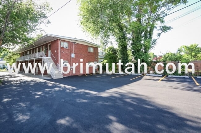 Building Photo - 555 S 800 E