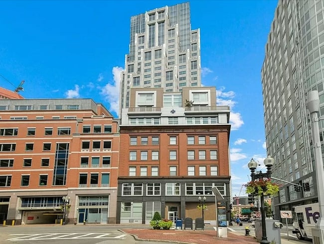 Building Photo - 88 Kingston St