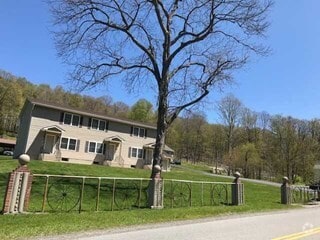 Tri-plex - 34 Miller Hill Rd