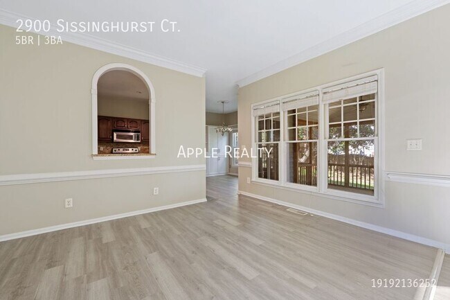 Foto del edificio - 2900 Sissinghurst Ct
