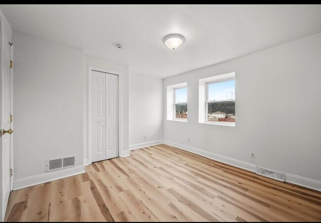 Foto del edificio - 810 Hays St