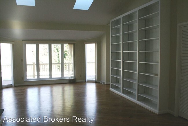 Building Photo - 1809 Rugby Pl