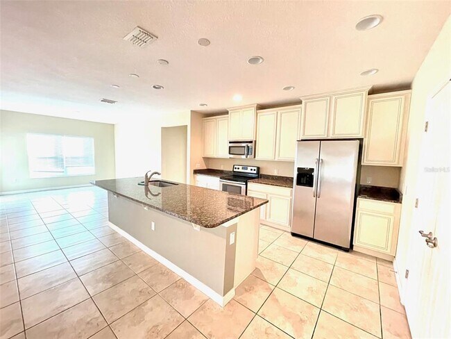 Building Photo - 3804 Carrick Bend Dr