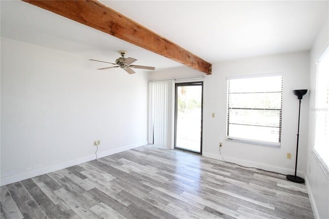 Building Photo - 60 Beachcomber Ln