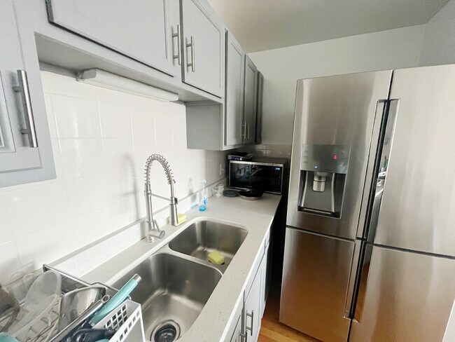Foto del edificio - 1828 S Wentworth Ave
