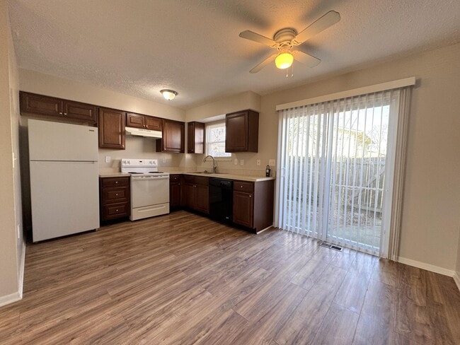 Foto del edificio - 2722 Walden Bluff Ct