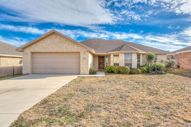 Building Photo - Beautiful PaulAnn Home w/ Bonus Room!!