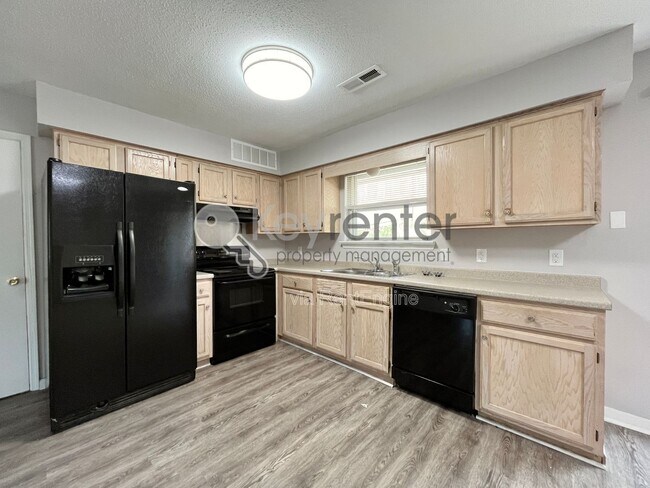 Foto del edificio - 801 Ely Rd