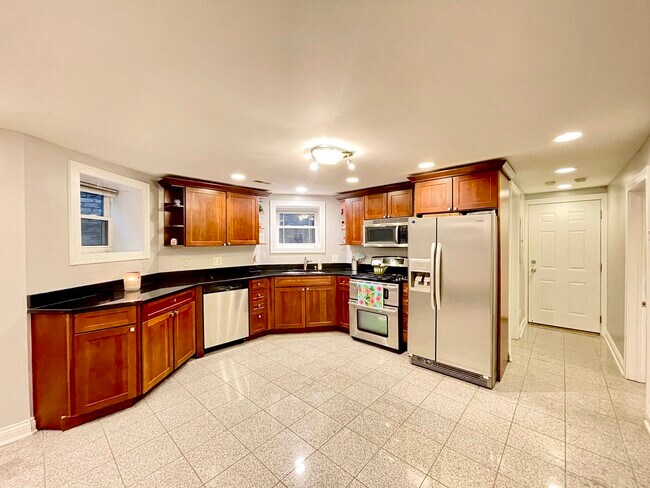 Foto del edificio - 2217 W Giddings St