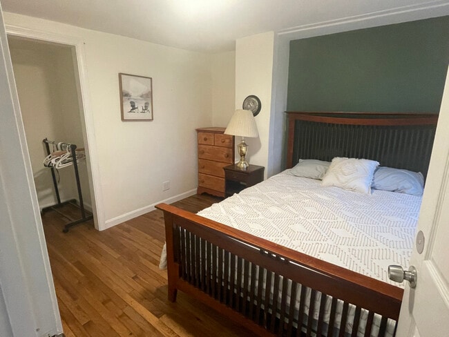 Building Photo - 230 Water St