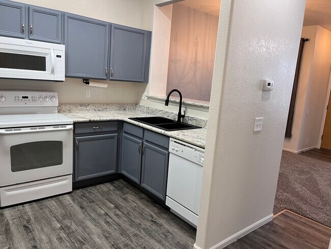 Foto del edificio - 1888 Reilly Grv