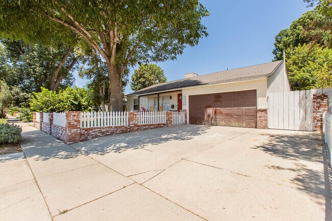 Building Photo - 16907 Marlin Pl