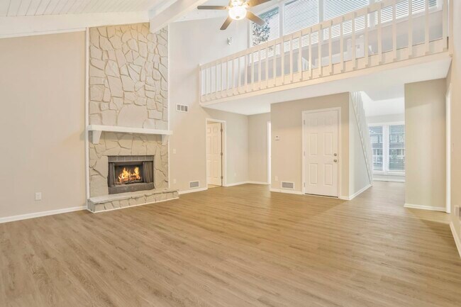 Building Photo - 310 Homestead Cir Nw
