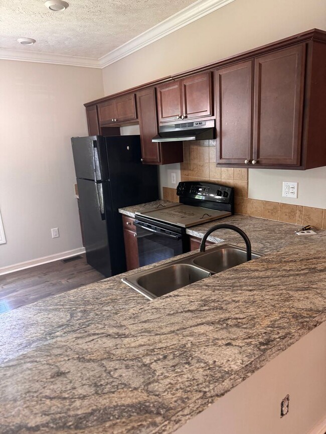 Foto del edificio - 173 Cowell Ln