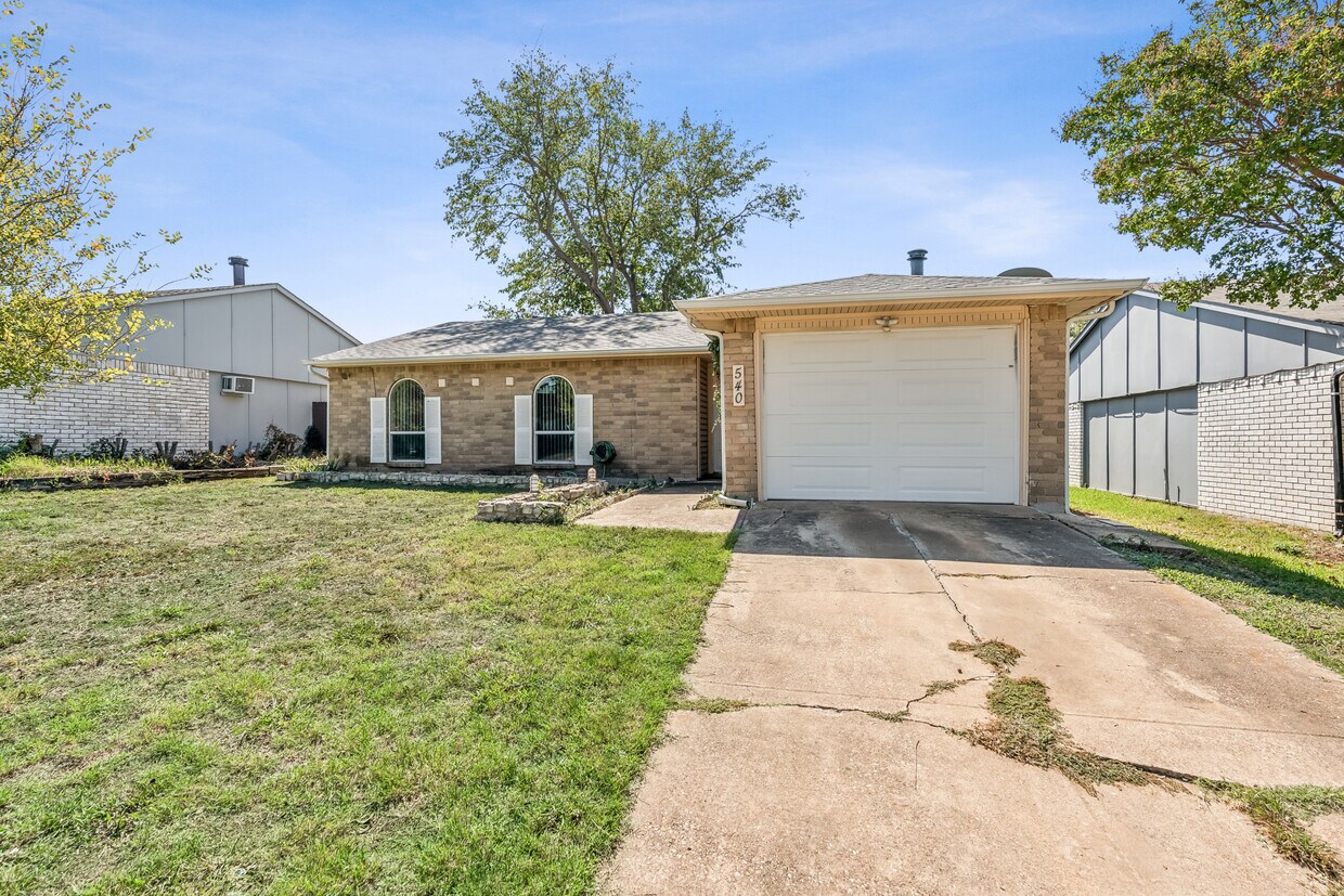 Foto principal - 540 Oldbridge Dr