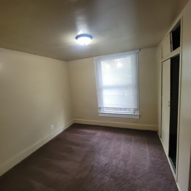 Building Photo - Christian Park 3BR/2BA House w/Fenced Backyard!