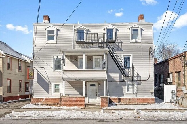 Building Photo - 56 Pershing Ave