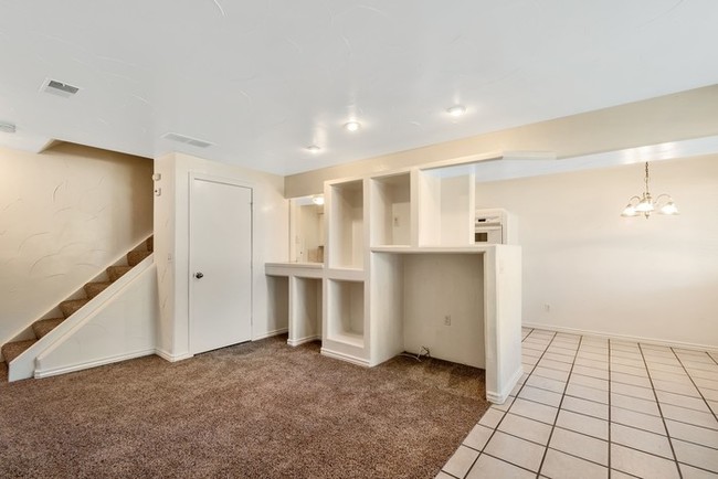 Building Photo - 1172 S Eagle Cir