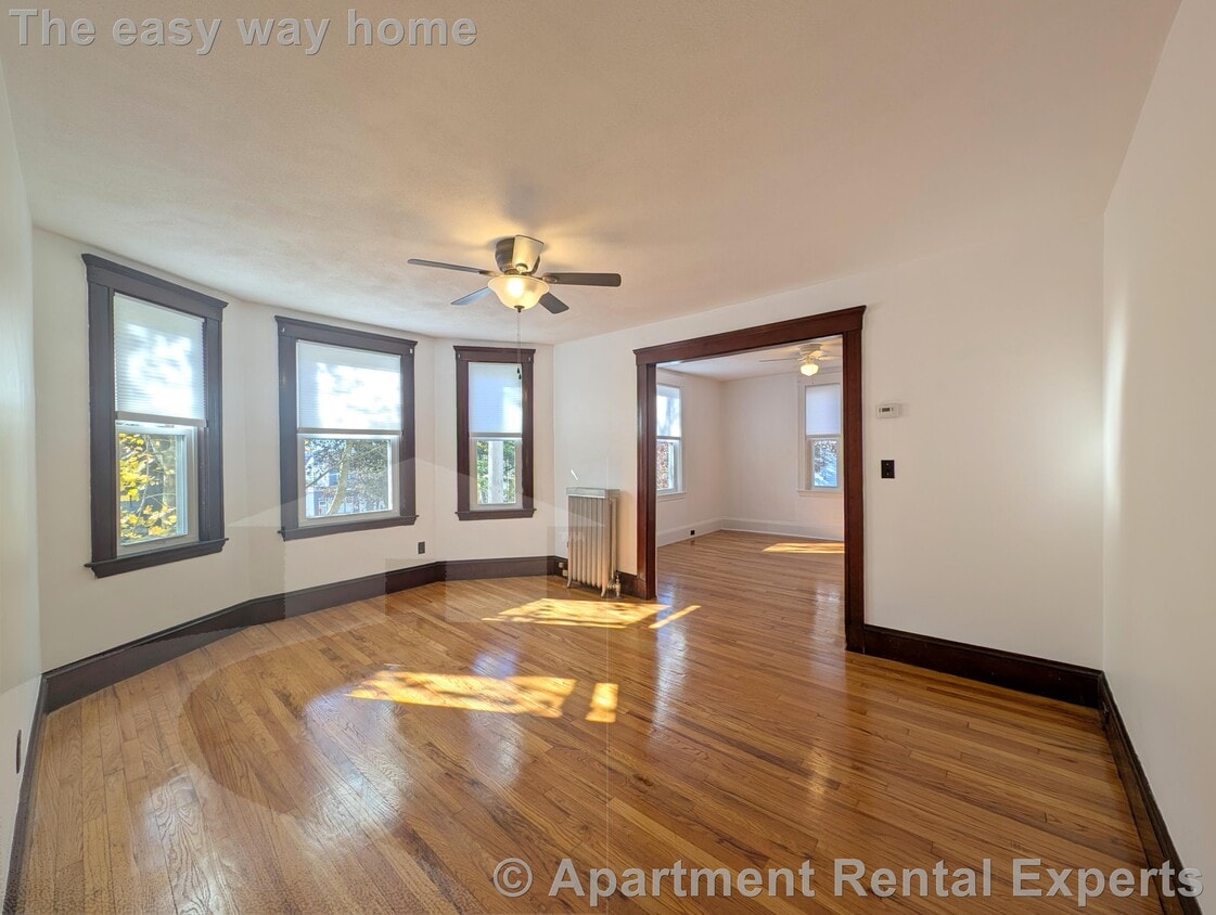 Foto principal - 119 Lowell St