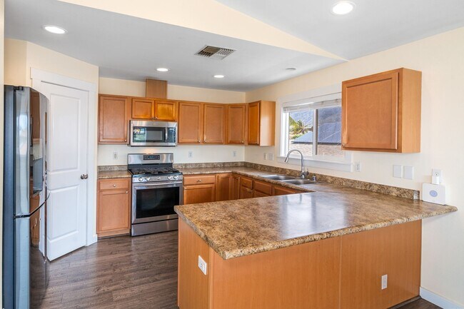 Building Photo - Waikapu Gardens 4 Bed/3 Bath, Beautiful Ho...