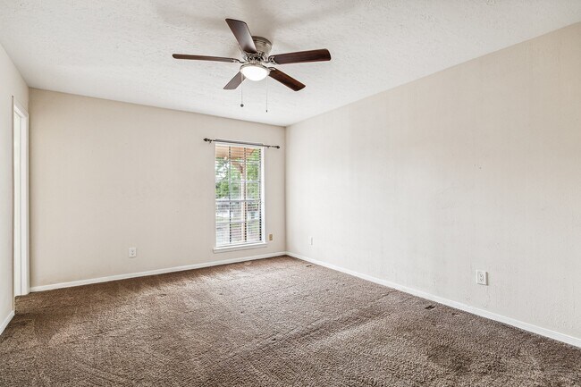 Foto del edificio - 3013 Bee Cave Dr