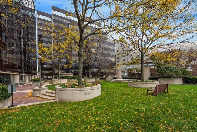 Foto del edificio - 127 Greyrock Pl