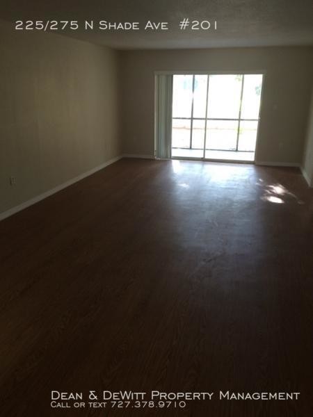 Foto del edificio - 275-275 N Shade Ave