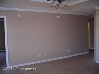Building Photo - 3726 Crescent Gardens Dr