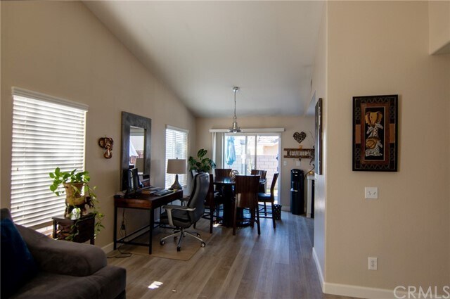 Foto del edificio - 1407 Hawkcrest Dr