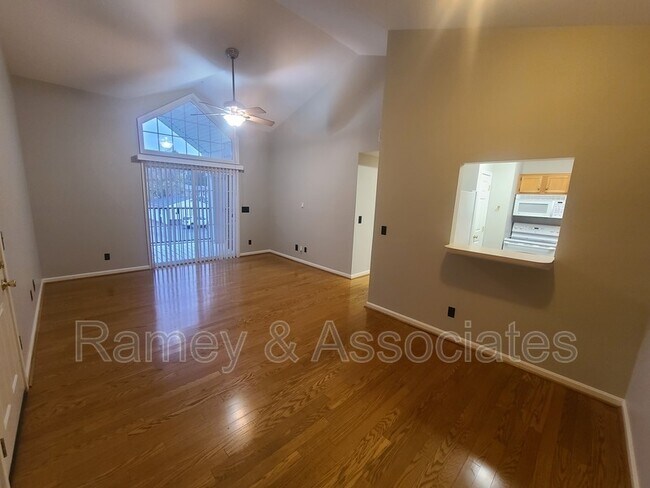 Building Photo - 1110 Westlynne Place