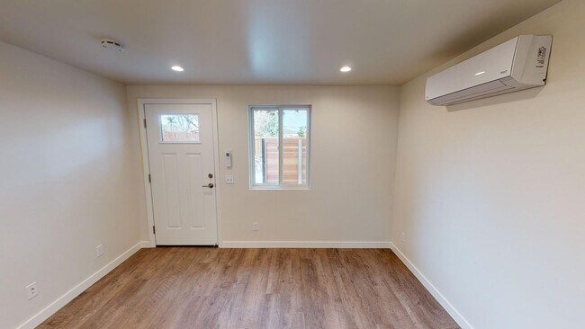 Foto del edificio - Updated Studio with Private Outdoor Space in Coronado!