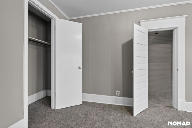 Building Photo - 235 E Monmouth St