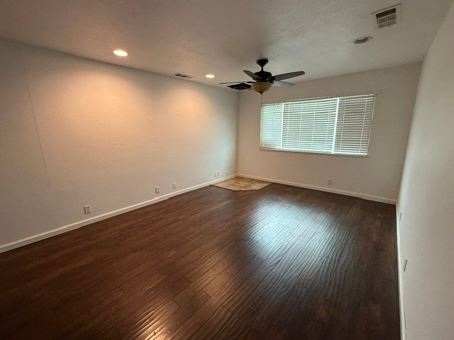 Foto del edificio - 2689 Forestview Dr